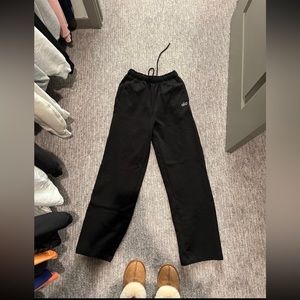 Alo yoga sweat pants